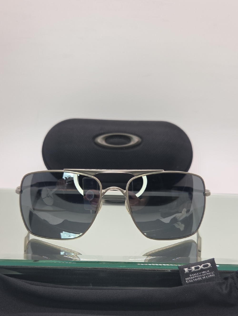 Oakley Deviation 4061-06 Matte Silver Metal Frame Black Polarized Sunglasses